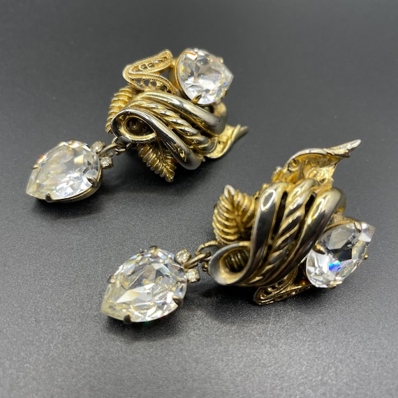 Large Vintage Ice Clear Crystal Rhinestone and Gold Tone  display picture 1