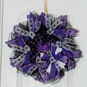 Purple Spider Wreath, Spider Door Hanger, Halloween Wreath, Spider Web Wreath, Spider Web Door Hanger, Halloween Decor, Fall Wreath