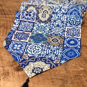 Mediterrane tafelloper | Turks tegelpatroon | Boho blauwe tafeldecoratie | Kersttafelloper | Cadeau voor een housewarming