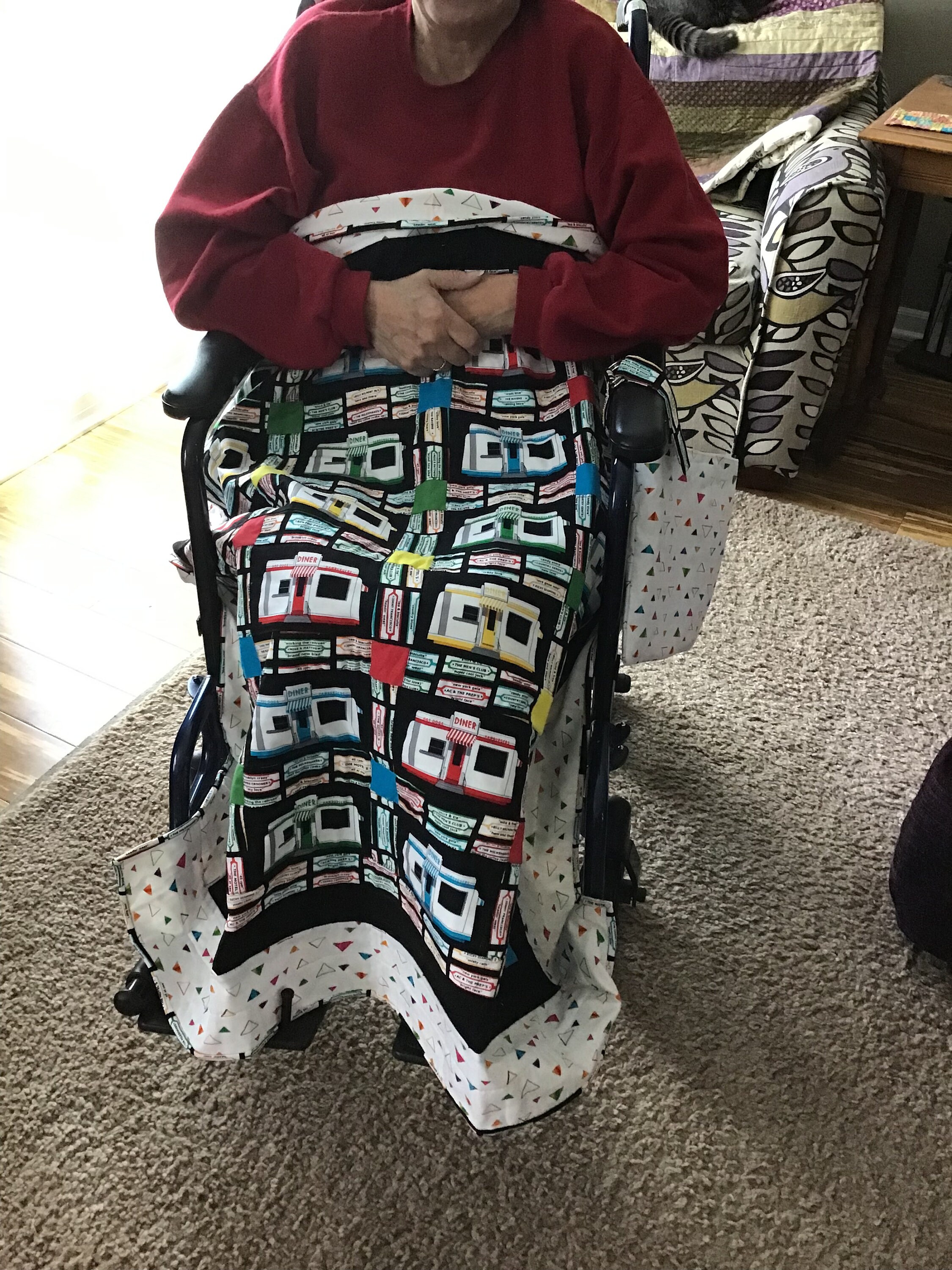 Lap Quilt Sized for Wheelchair Use With Detachable Pouch, Machine