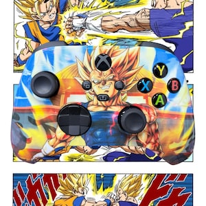 Könnte beinhalten: Ein individueller Xbox-Controller mit einer lebendigen Illustration eines Charakters aus der Anime-Serie Dragon Ball Z. Der Controller hat ein blaues und gelbes Farbschema mit schwarzen Knöpfen und Joysticks. Das Design umfasst Aktionstasten mit den Bezeichnungen Y, X, B und A.
