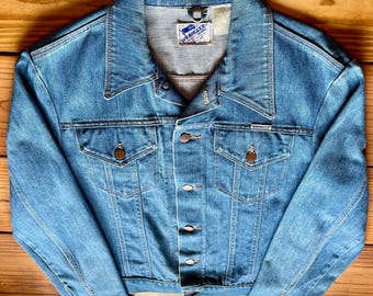 Vintage 70s Wrangler Denim Trucker Jacket | Made in USA Western Workwear (Size M)
