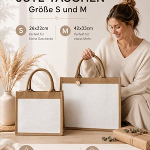 Puede incluir: Dos bolsas de yute rectangulares con paneles de tela blanca en la parte delantera y trasera. La bolsa peque&ntilde;a mide 26x22cm y la grande mide 42x33cm. Ambas bolsas tienen asas de yute marr&oacute;n y un interior laminado f&aacute;cil de limpiar.