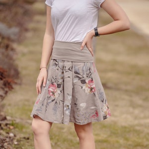 Linen skirt for women, over knee length | Design: flowers | Waistband stretchable 60-110 cm size 36-42 | Various colours also suitable as a maternity skirt