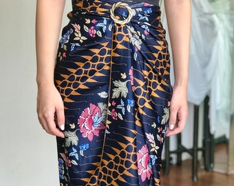 Navy Floral Batik Wrap Skirt, Instant Wrap Skirt, Bali Beach Skirt, Sarong Skirt, Beach Cover Ups