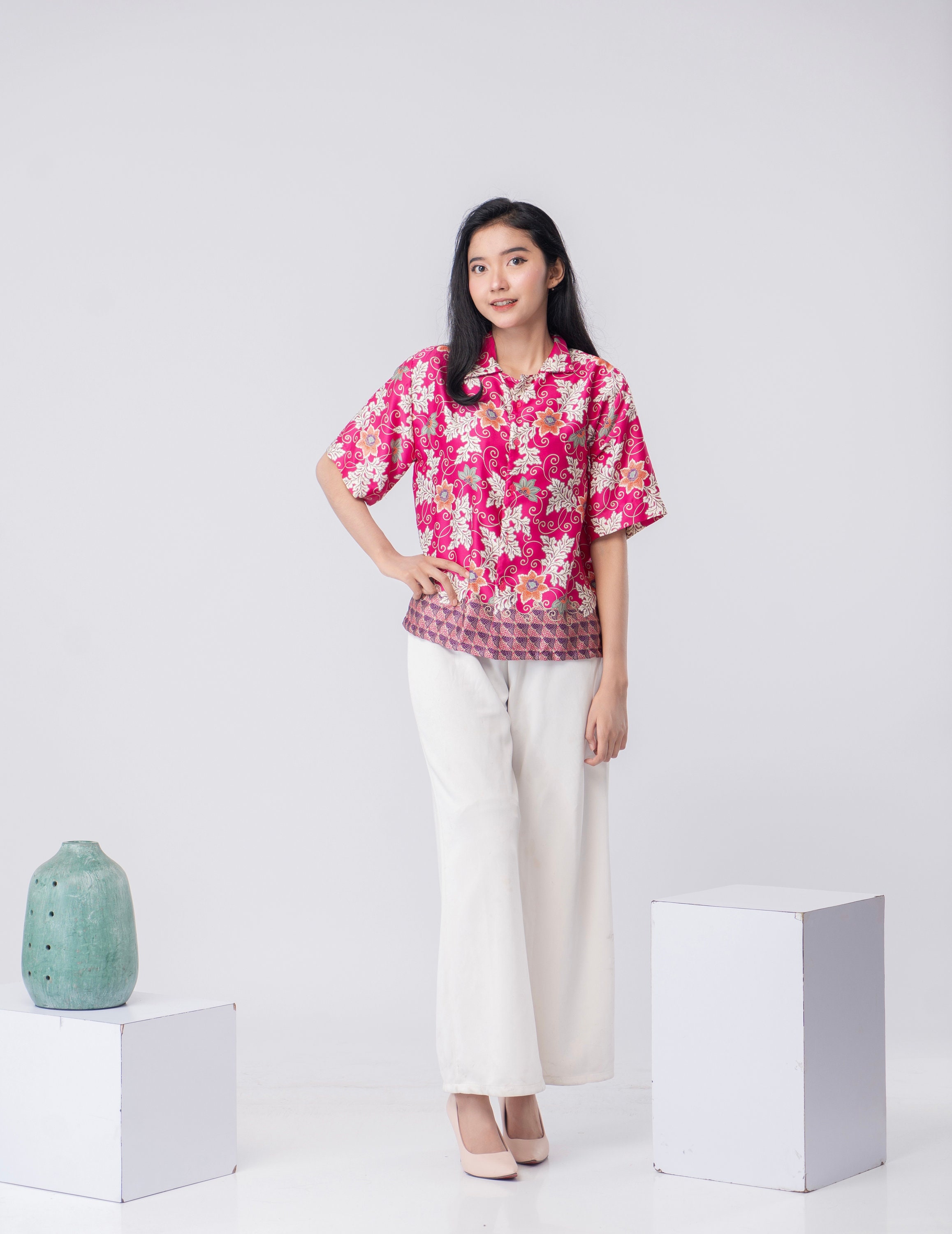 Guru-Shop - Maglietta Batik Hippie Donna Scollo A V - Rosa E Nero - Sintetico, Taglia 38 - Top Estivo Senza Maniche