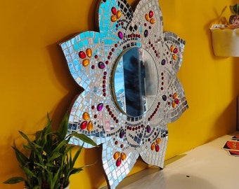 Sunburst Wall Mirror: Elegant Wooden Home Decor