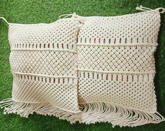 Handgjort kuddfodral i makramé: Boho heminredning (40x40 cm)