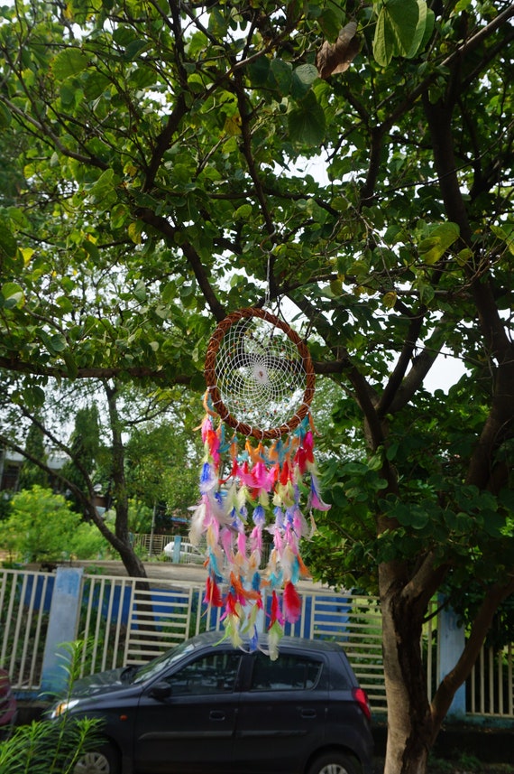 Acchiappasogni Fatto A Mano Con Piume Bianche E Campanelli – Arazzo Muro In Stile Indiano, Decorazione Casa Regalo 46 Cm