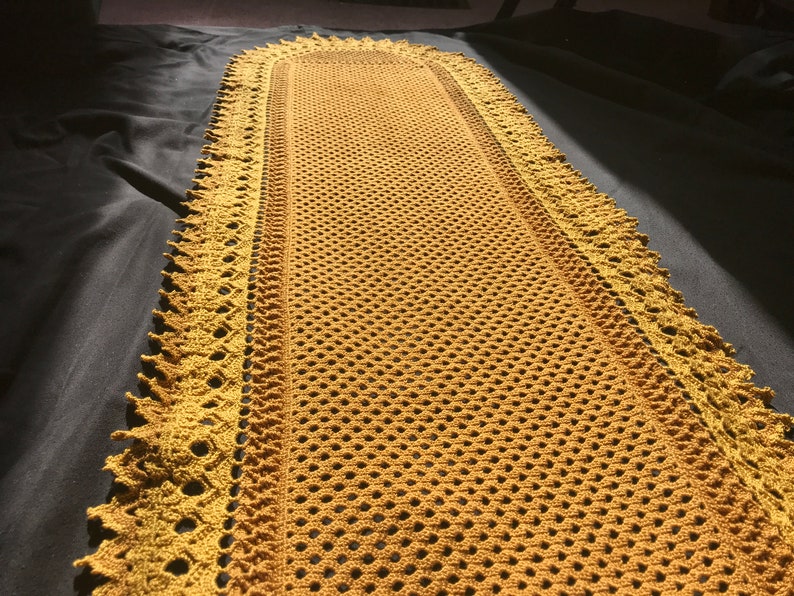 Custom Sized OVAL TABLE RUNNER Crochet Pattern, Crochet Thread, Gift