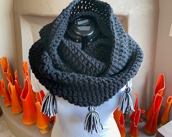 SNOOD, Crochet snood, Women winter crochet SNOOD scarf, neck warmer, infinity scarf, winter warm scarf, cowl scarf, goth, women cozy gifts