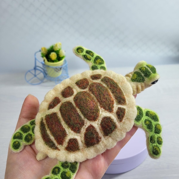 Cadeau bébé tortue de mer feutrée à l'aiguille pour grand-mère