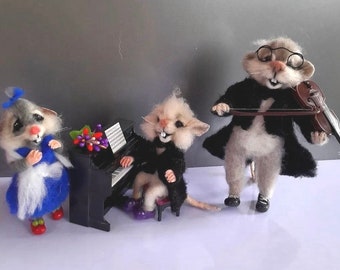Felted mouse musician trio set with fortepiano and violin. Gift for mom felted animals