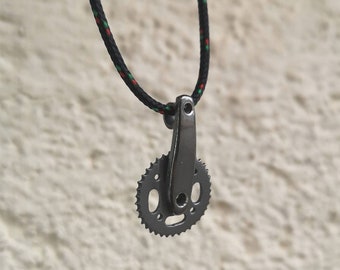 Bike chainring and crankset pendant