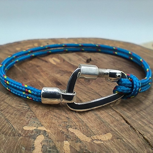 Climbing carabiner bracelet