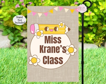 Personalized Teacher Flag,  Pencil Flag, Crayons, Teacher Yard Flag, Classroom Sign, Classroom Decor, Back to School Flags, Daisy Flag