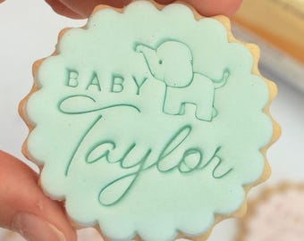 Anpassat kakstämpelset med namn, perfekt för babyshowers och födelsedagar! Kakform i M&S-storlek, personlig kakstämpel, lerstämpel