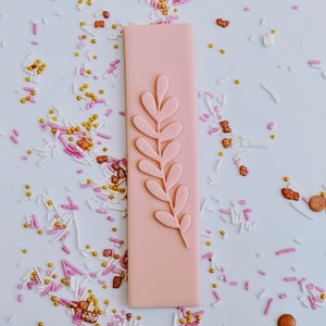 フラワーフォンダンデボッサースタンプ＆カッターセット：アクリルエンボッサー