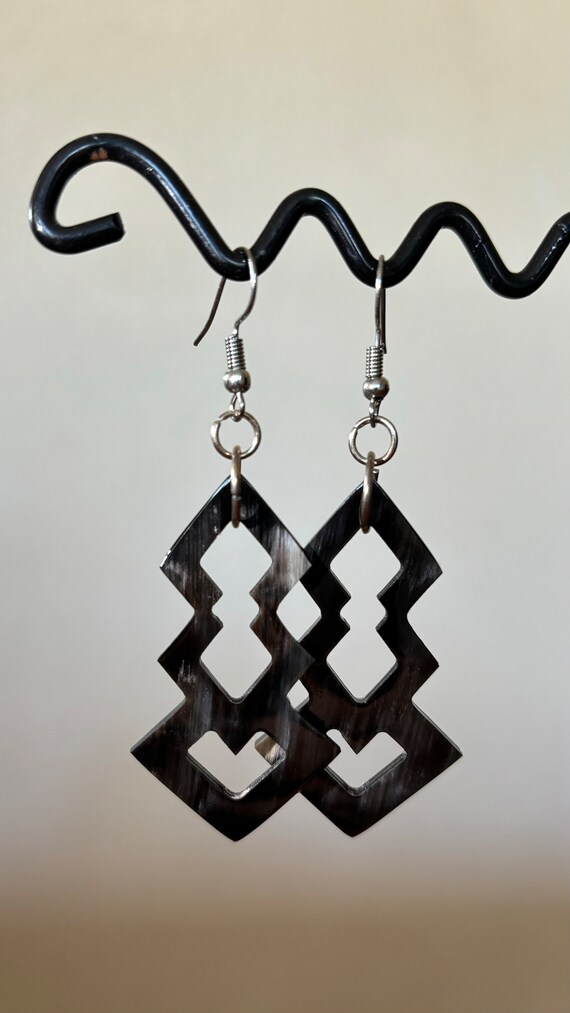 Boucles D'Oreilles En Corne De Buffle Rouge - Fait Main - Cadeau Unique