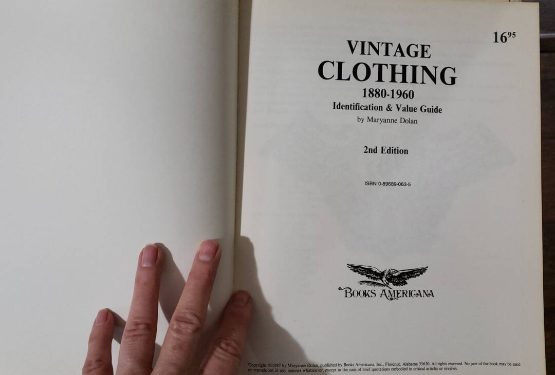 Vintage Clothing History Book: 1880-1960 Identification & Value Guide ...