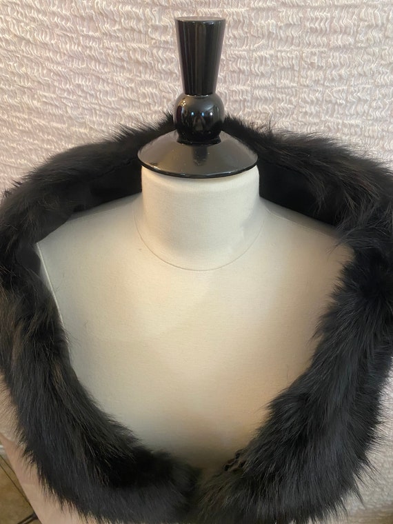 Elegant Black Faux Fur Shoulder Cape Shawl Wrap S… - image 6