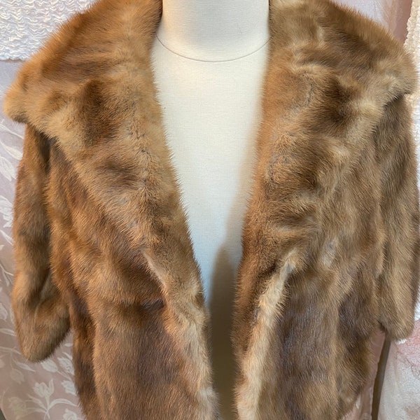 Vintage Mink Fur Cape with Pockets - Estimated Size Large-XL. Designer “Gross Furs, San Bernardino Ca.”