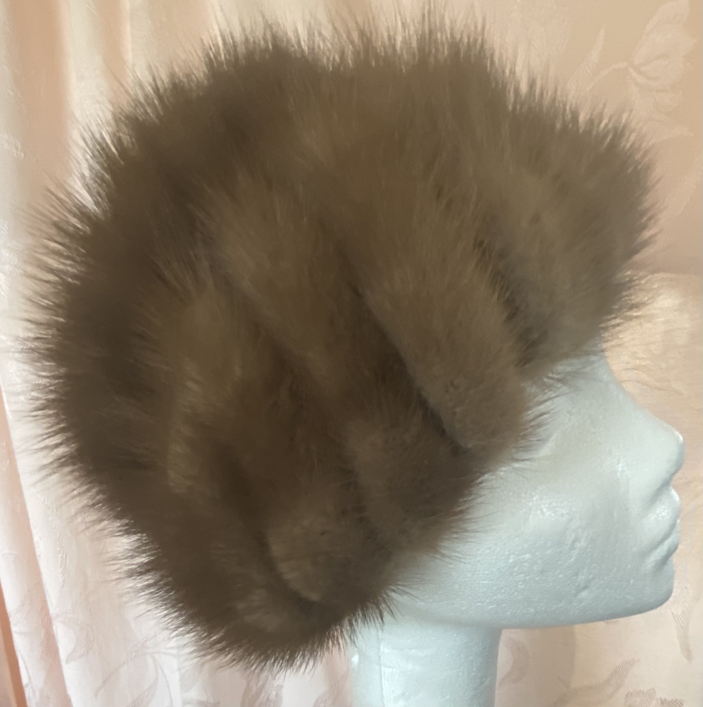 Vintage Genuine Mink Fur Hat Kates Boutique Canada Floral Accent Winter Formal Couture Mink Fur Hat, 1960s Vintage Winter Hat, York  main image 4