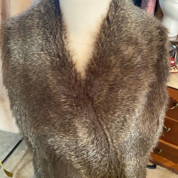 Savile Row & Company London Faux Fur Vest Size Large Lined Luxury vintage Designer