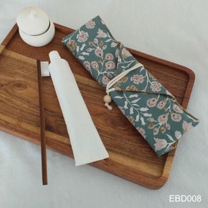 Etuis brosse à dents et serviette (motifs fleuris 02)