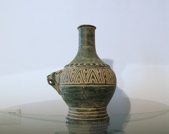 Ancient earthenware amphora - End of the 7th century B.C.