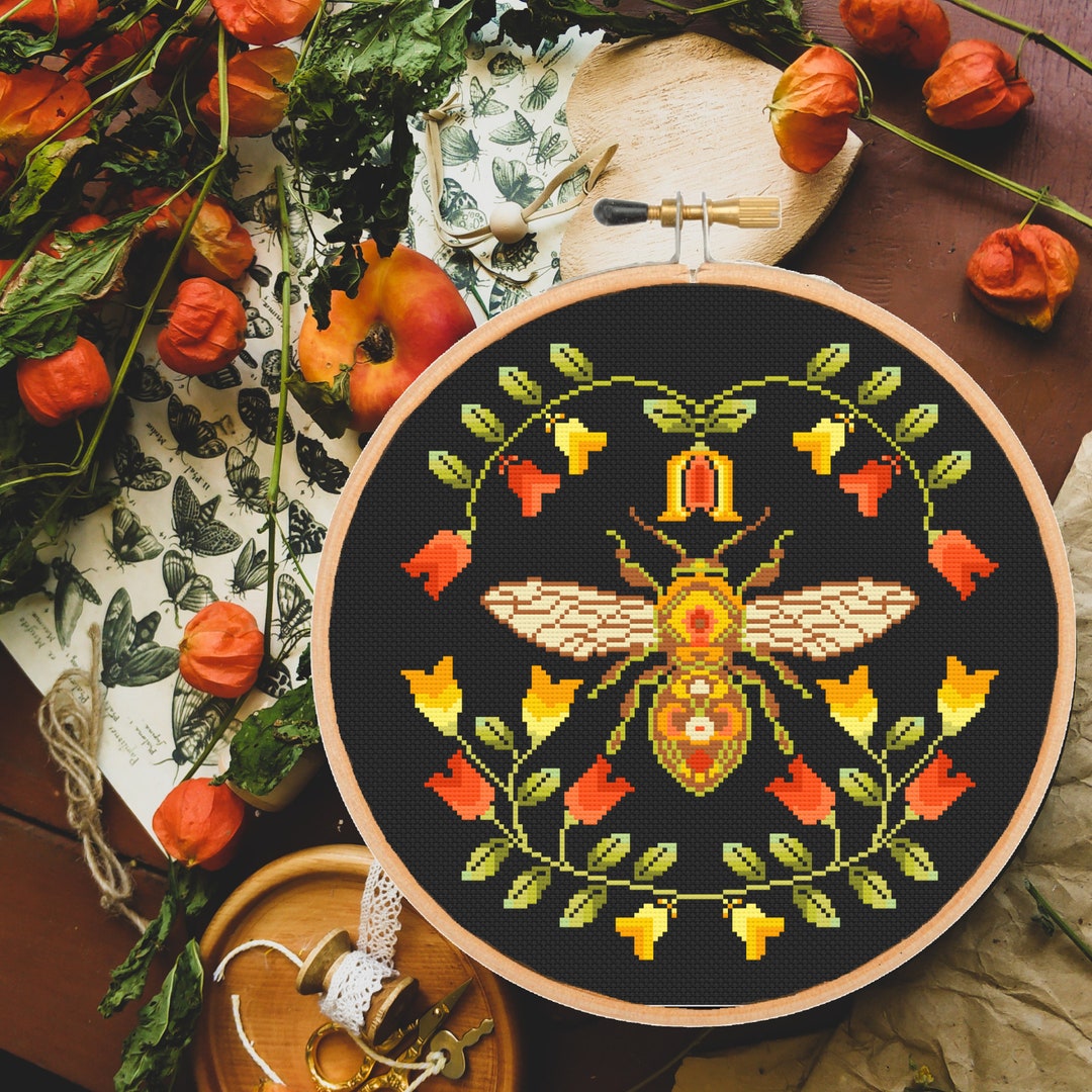 Floral Bee Cross Stitch Pattern Honey Queen Modern Insect - Etsy