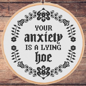 Divertente schema a punto croce sull'ansia: bugiarda sarcastica salute mentale facile monocromatico gotico moderno alla moda (download PDF)