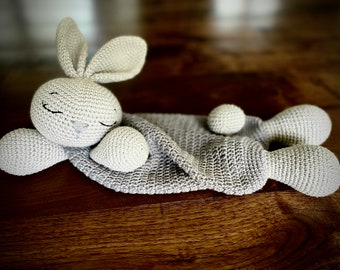 Newborn gift, handmade lovey, Crochet baby lovey, security blanket, natural baby toy, bunny lovey, handmade baby toy, Easyet baby gift