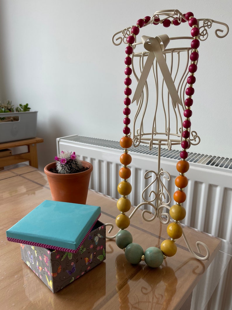 colourful red green yellow beads different sizes chunky statement Vintage Wooden Necklace