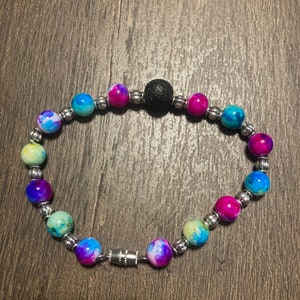 Glass bead bracelet