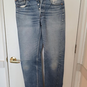 Vintage Levis Button Fly 501 - 32W x 38L