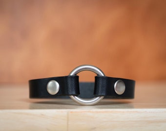 Leather Exchangeable Ring Bracelet - Black + Brushed Nickel - Grief Memory - Personalized Engraving - Wear The Ring