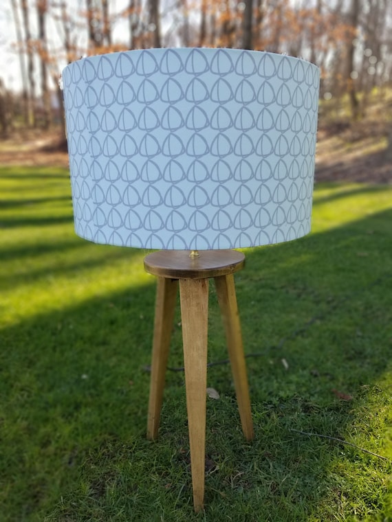 Wood Tripod Table Lamp~Tipod Lamp~Retro Tripod Lamp~Tripod Table Lamp~Handcrafted Lamp~Mid-Century Modern Lamp~Retro Lamp~Wood Table Lamp