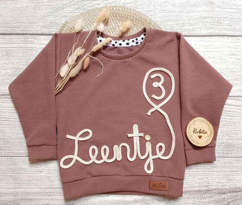 Oversized Sweater, Personalisierter Pullover, Sweater mit Name/Zahl/Motiv, Pullover mit Kordelapplikation individuell, Pulli zum Geburtstag Bild 4