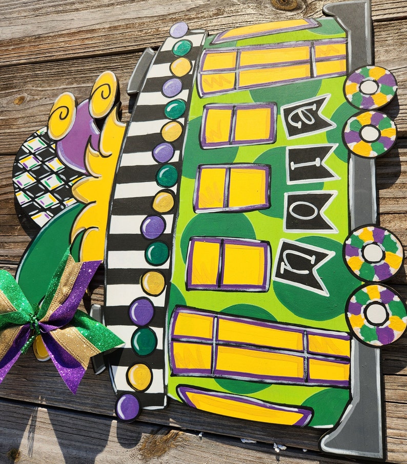 mardi gras streetcar