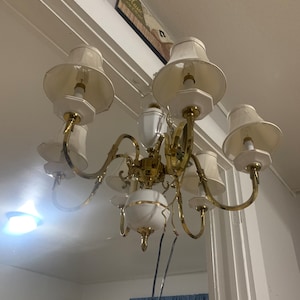 Vintage Gold /  White / Brass & Porcelain Ornate Chandelier 6 Arm Lights