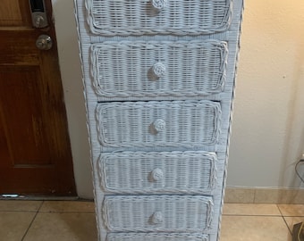 Vintage White Wicker 6- Drawer Lingerie. Inside Drawers Dimensions: