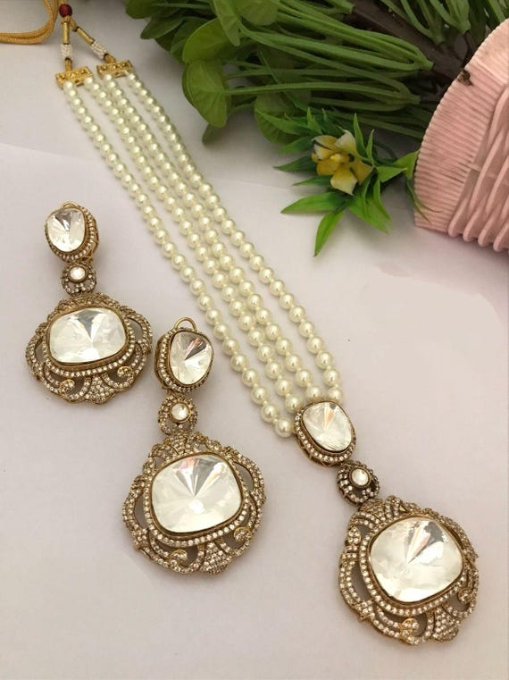 Kundan Polki Pearl Necklace Set: Gold Jaipuri Victorian Kundan Polki Pearl Necklace Set: Gold Jaipuri Victorian