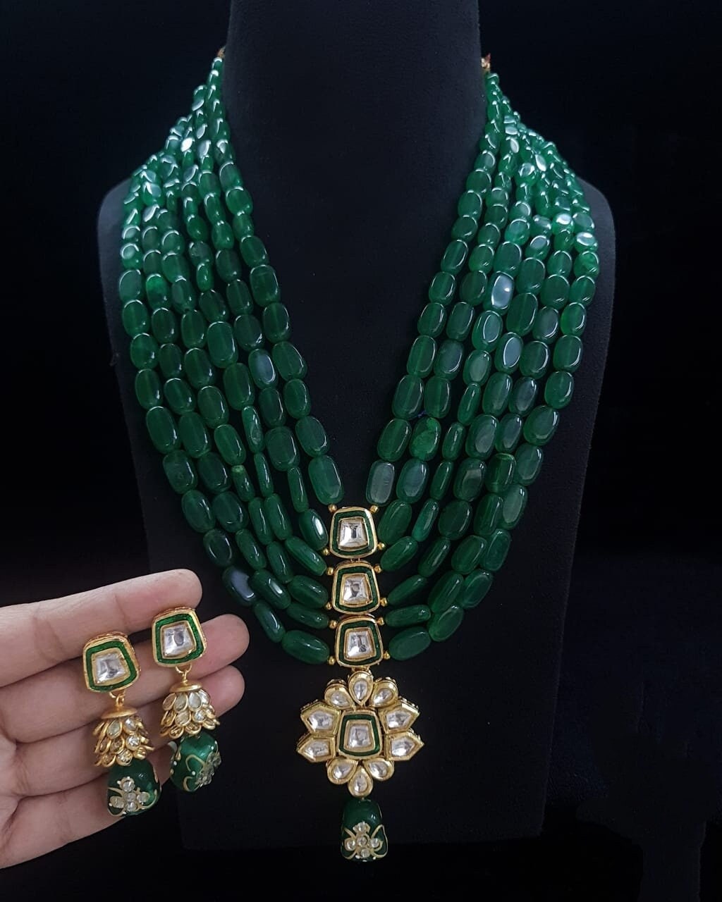 Exquisite Green Kundan and Beads Necklace and Earring Set main image 1