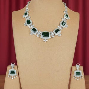 Emerald Diamond Necklace,Green necklace ,Bridal Necklace, Indian jewelry ,Victorian necklace, pakistani necklace,Stone jewelry.