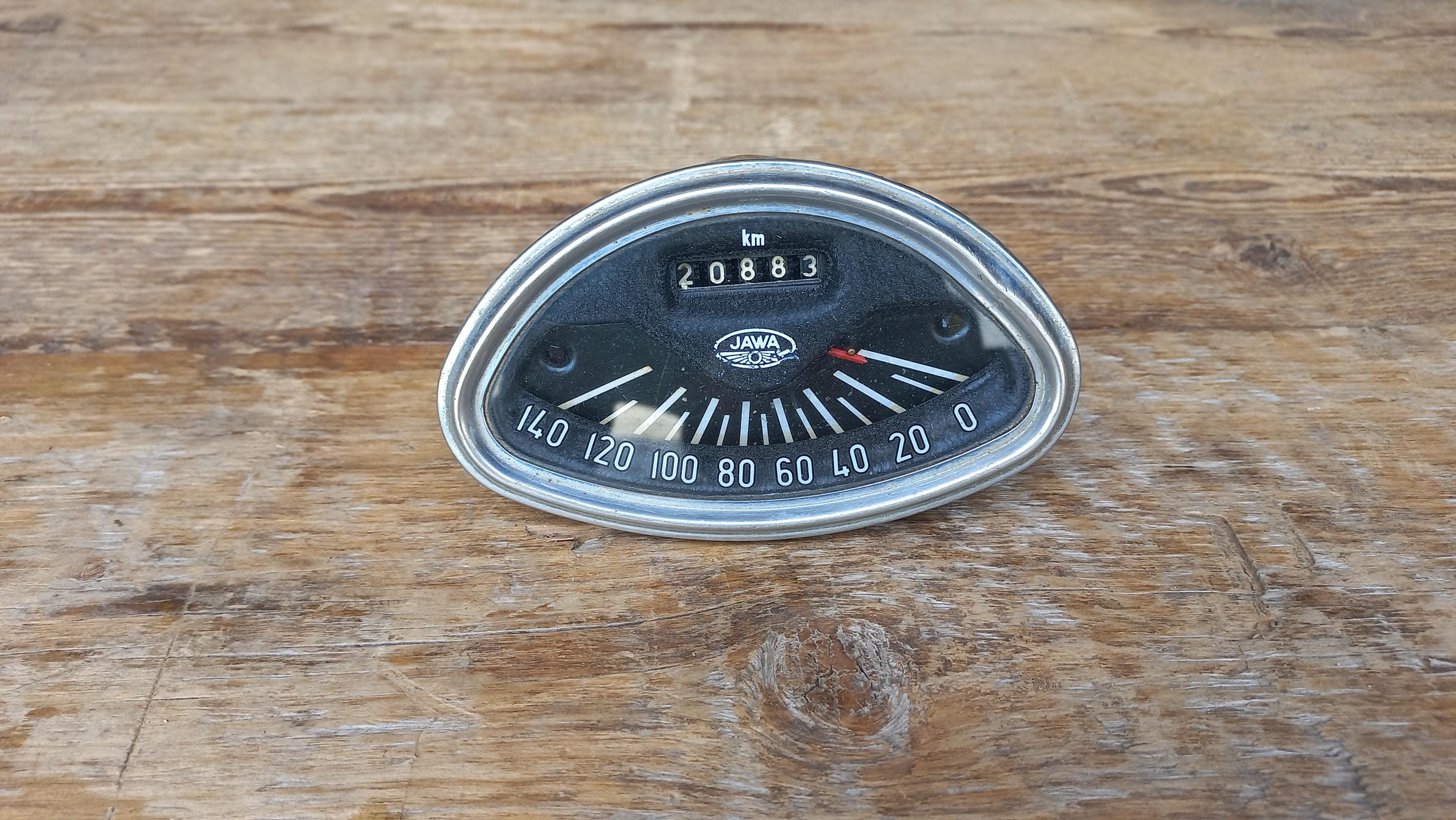 CONTACHILOMETRI ORIGINALE VEGLIA D'EPOCA PER VESPA 50 SCALA 80