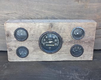 Rustikales Holz Dashboard mit Lehren, Steampunk Decor