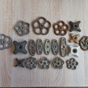Ensemble de 19 poignées de robinet vintage : forme de fleur, fabrication URSS