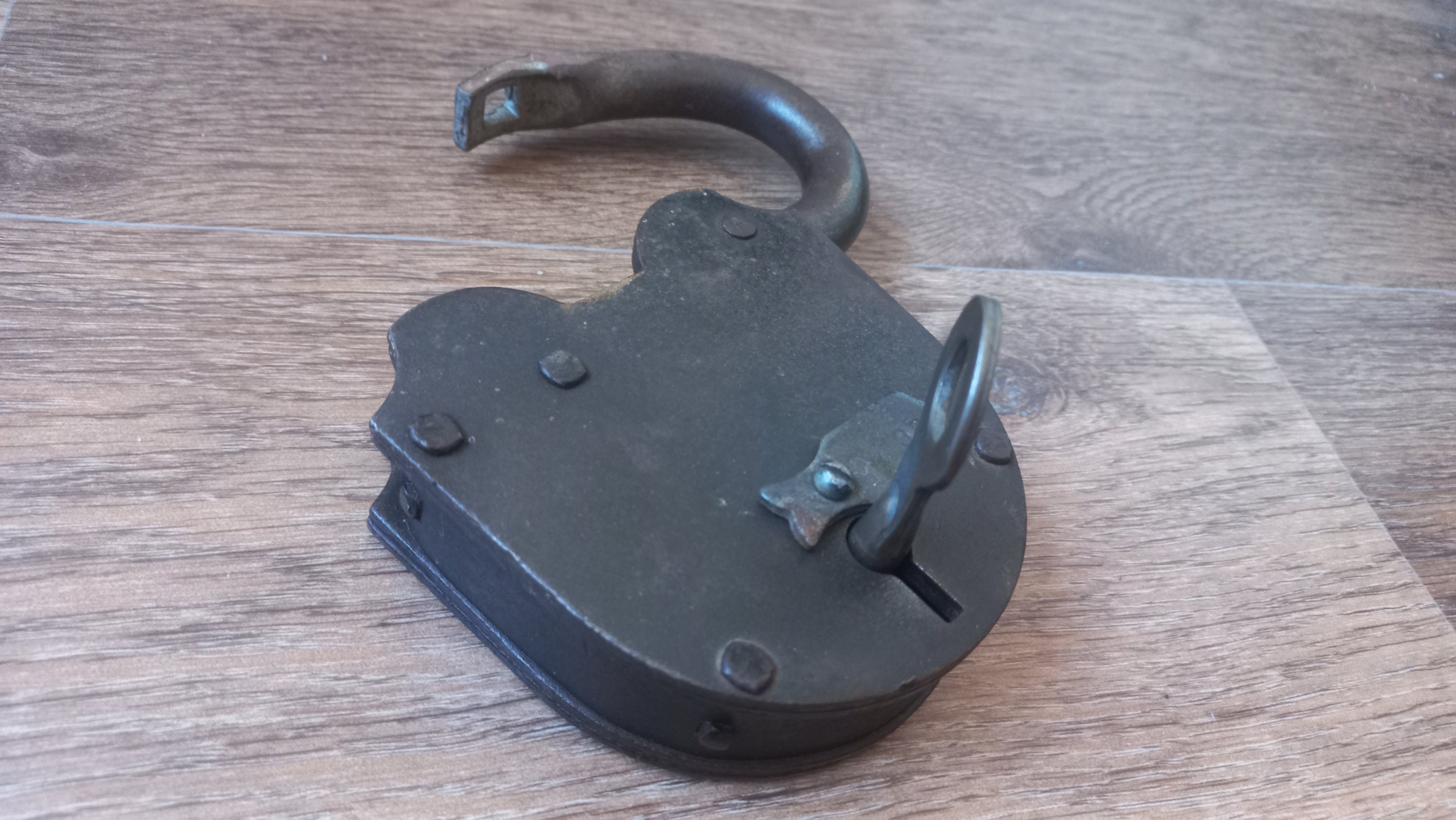 Antique Cast Iron Padlock With Key: Rustic Farm Lock - Etsy