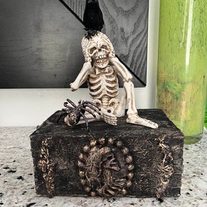 Hear No Evil Skeleton/Halloween Decor
